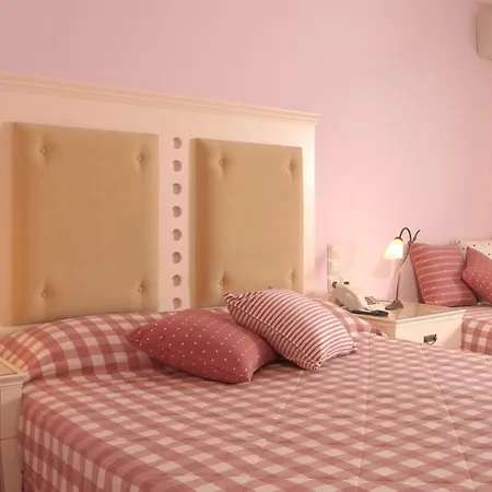 Ξενοδοχείο Marilena 3*